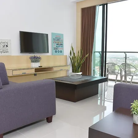 Bernard Holiday Home 2 @ Boulevard Imperial Suite Kuching Exterior photo