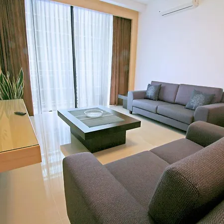 Bernard Holiday Home 2 @ Boulevard Imperial Suite Kuching Exterior photo