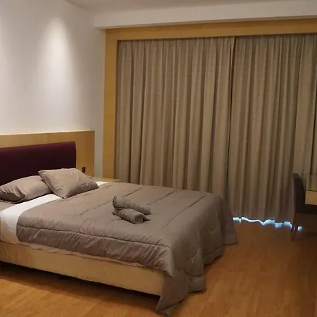 Bernard Holiday Home 2 @ Boulevard Imperial Suite Kuching Exterior photo