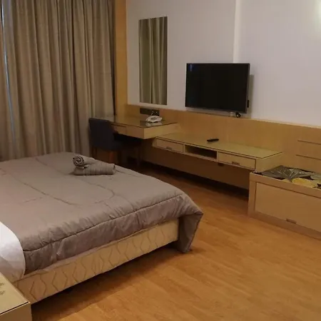 Bernard Holiday Home 2 @ Boulevard Imperial Suite Kuching Exterior photo