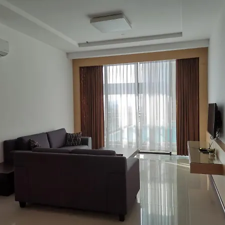Bernard Holiday Home 2 @ Boulevard Imperial Suite Kuching Exterior photo