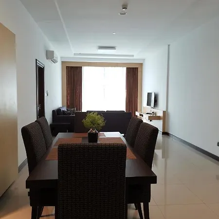 Bernard Holiday Home 2 @ Boulevard Imperial Suite Kuching Exterior photo