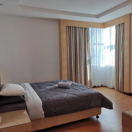 Bernard Holiday Home 2 @ Boulevard Imperial Suite Kuching Exterior photo