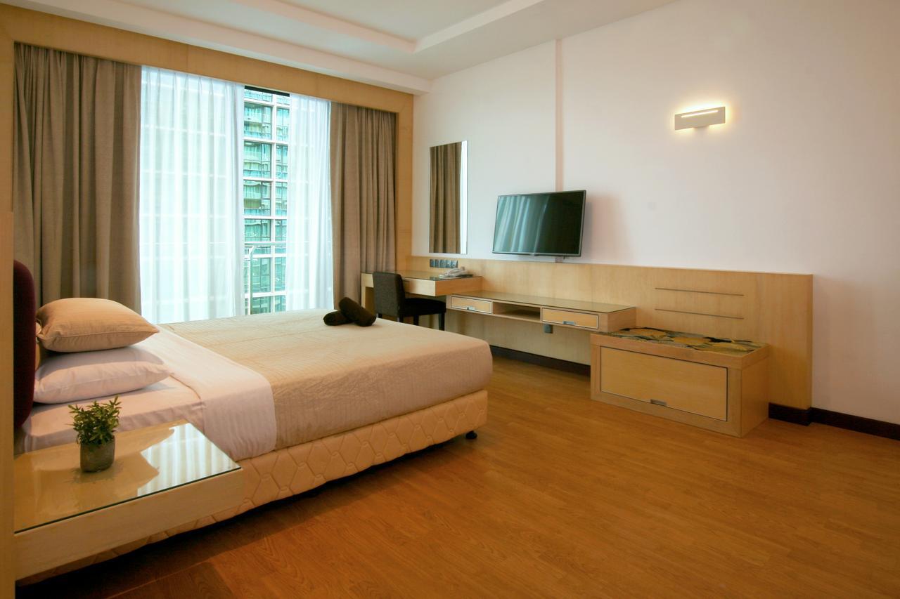 Bernard 2 @ Boulevard Imperial Apartment