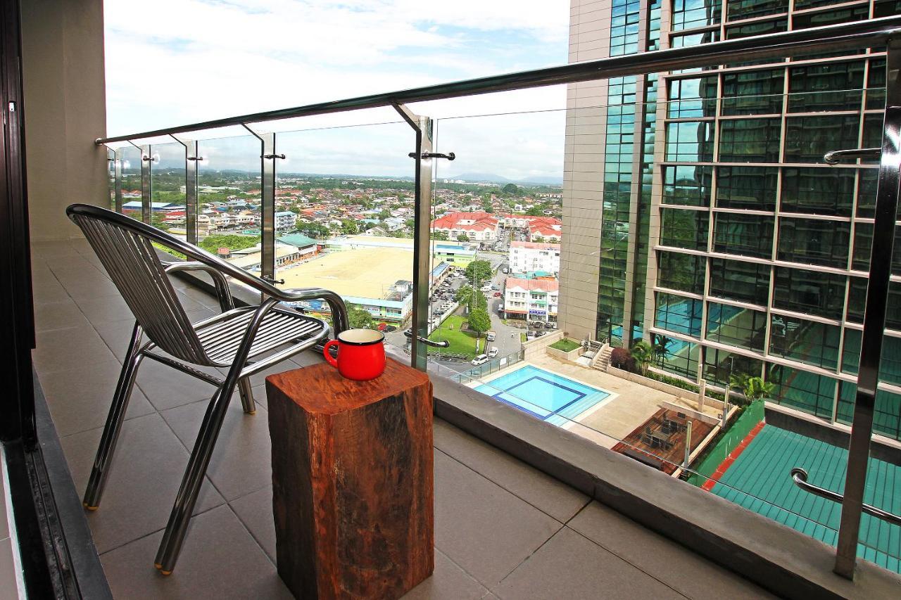 Bernard 2 @ Boulevard Imperial