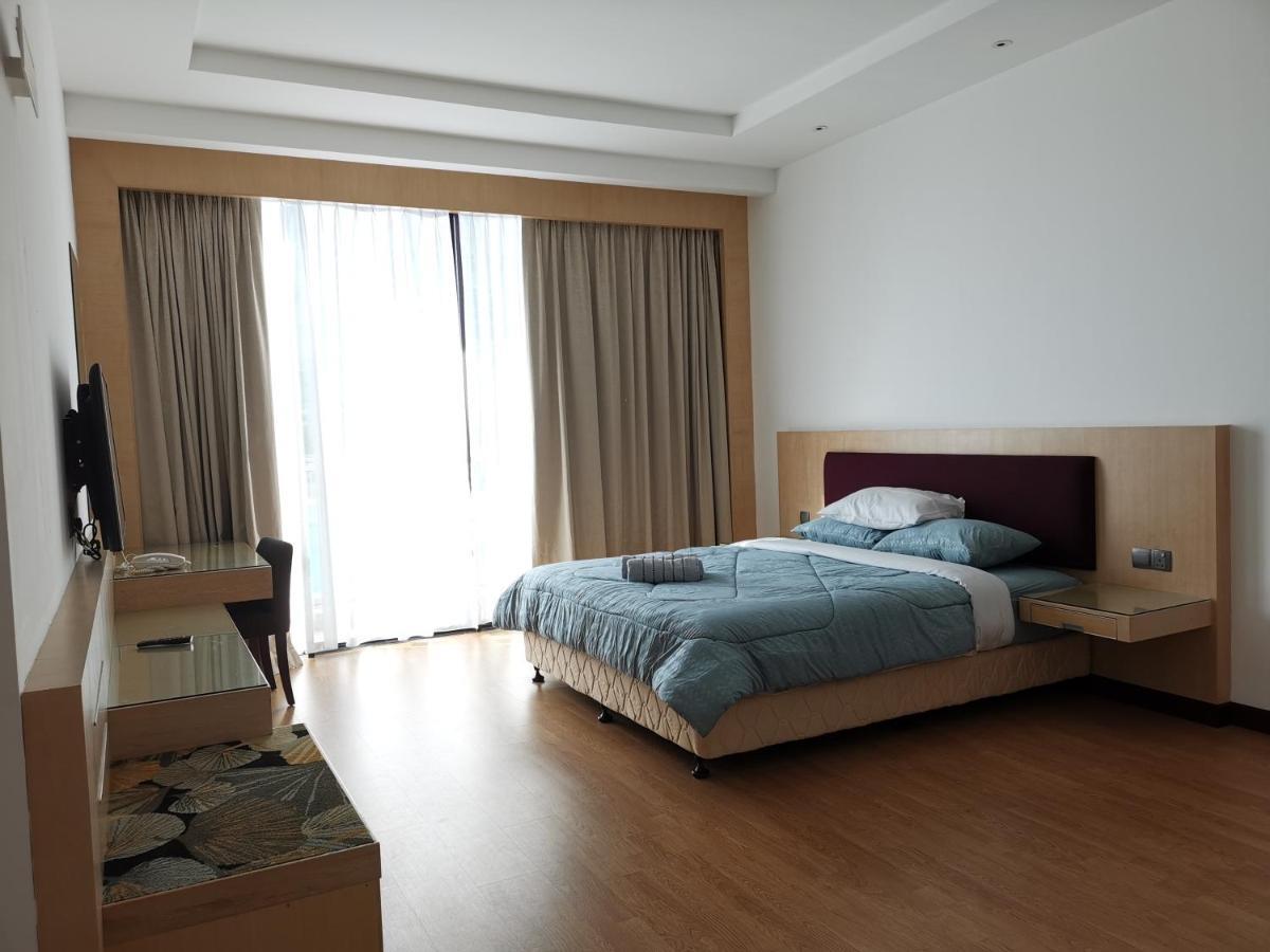 Bernard 2 @ Boulevard Imperial Apartment